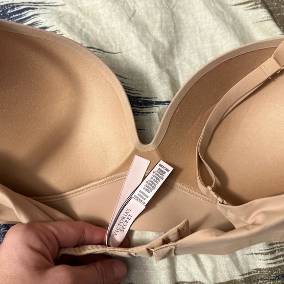 NWT Victoria Secert Bra 36C - Picture 3 of 3